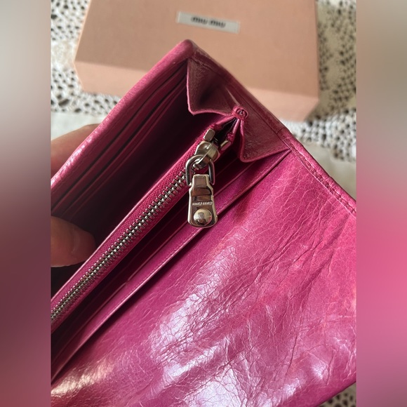 ***SOLD***NWT Authentic Miumiu Long Zip Bi-fold Pink Wallet - Picture 13 of 16